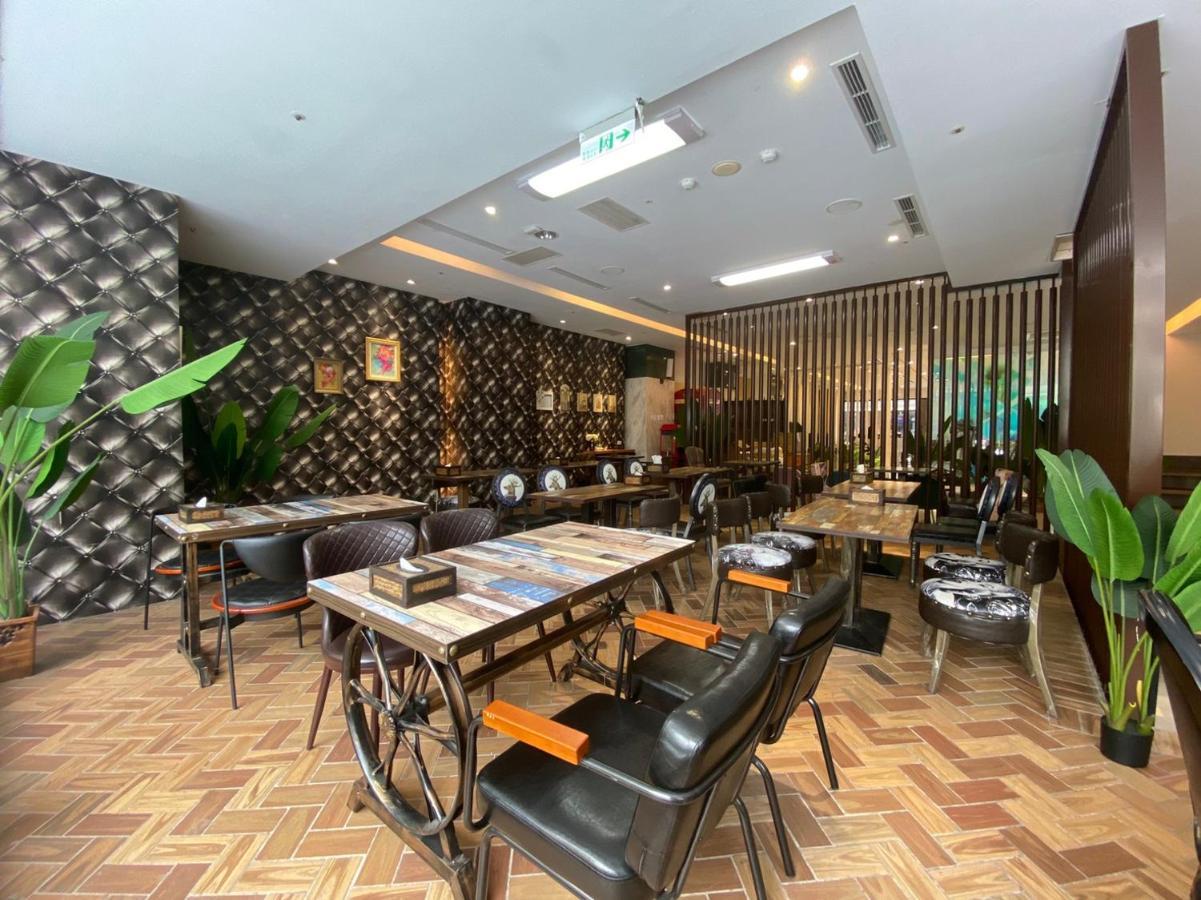 Hotel Champs Elysees Taichung Eksteriør billede