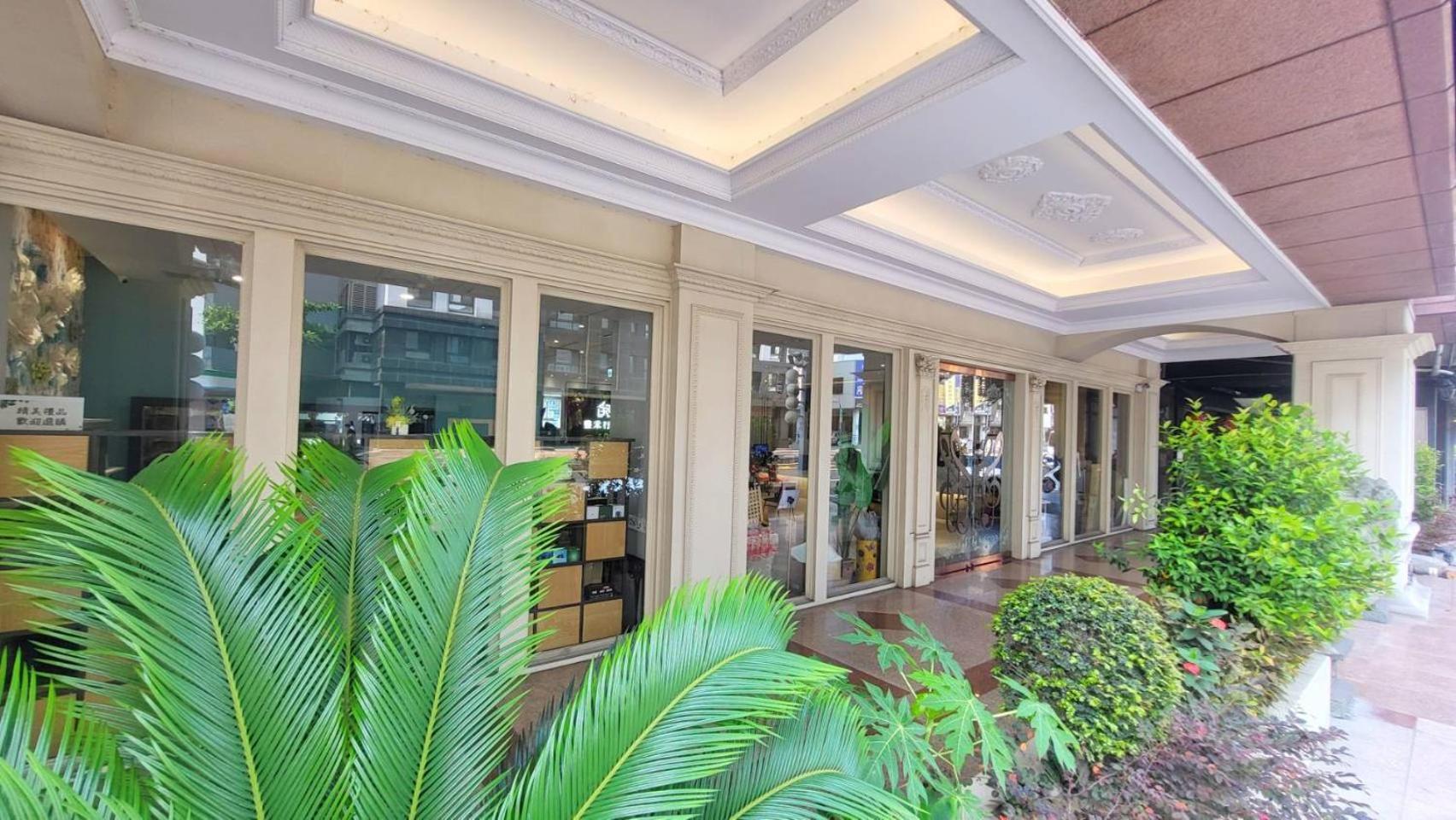 Hotel Champs Elysees Taichung Eksteriør billede