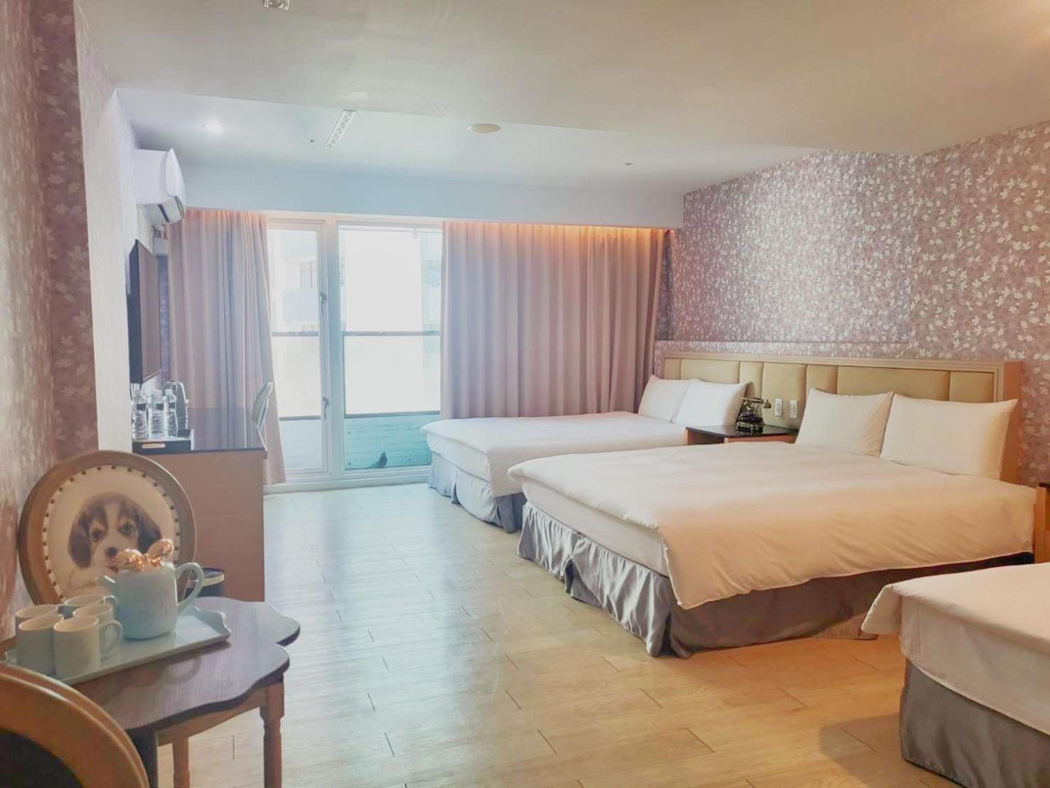 Hotel Champs Elysees Taichung Eksteriør billede