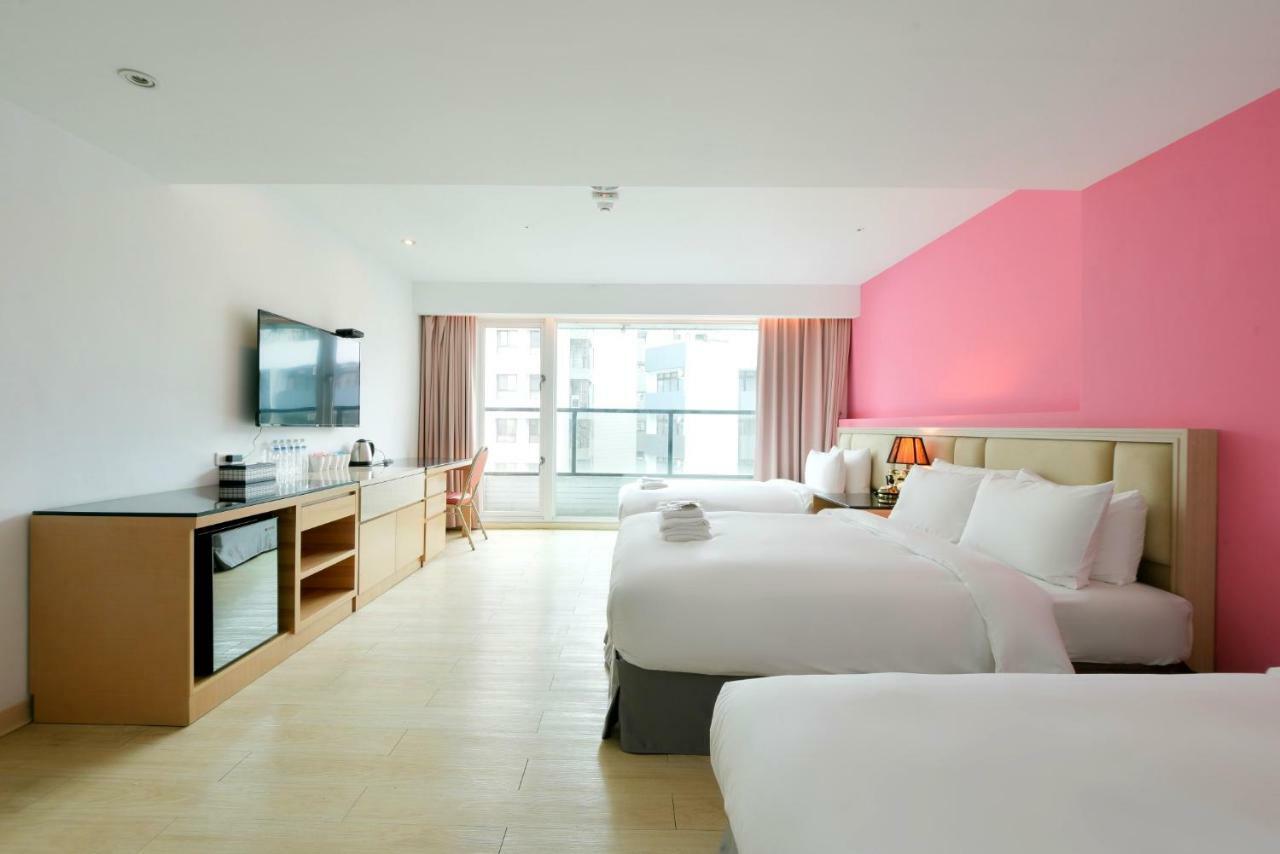 Hotel Champs Elysees Taichung Eksteriør billede