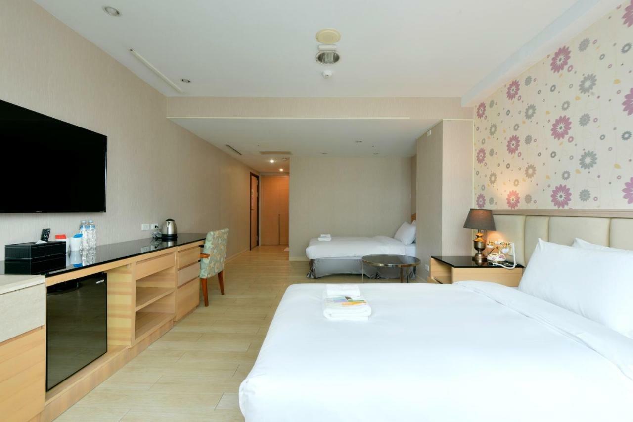 Hotel Champs Elysees Taichung Eksteriør billede