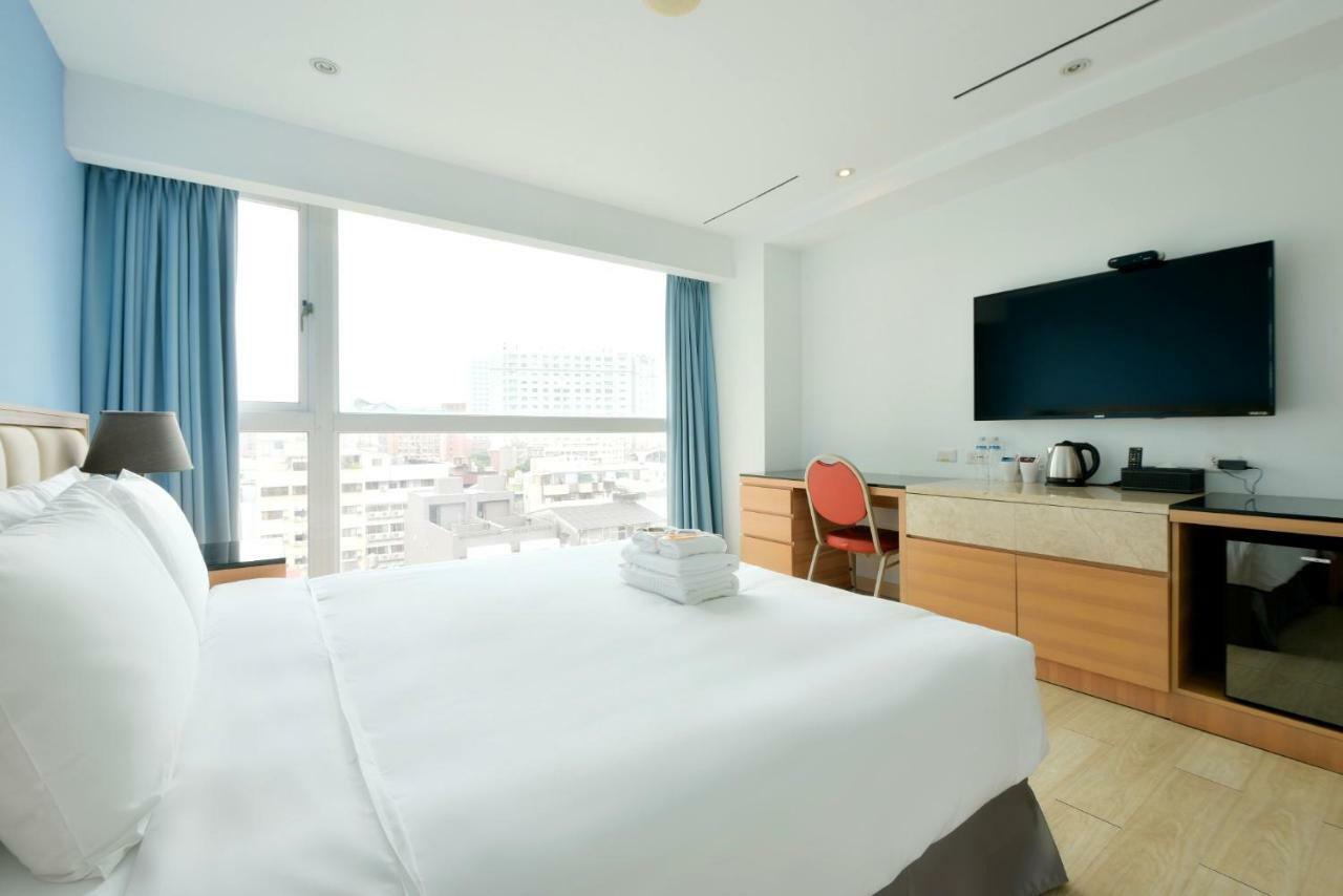 Hotel Champs Elysees Taichung Eksteriør billede